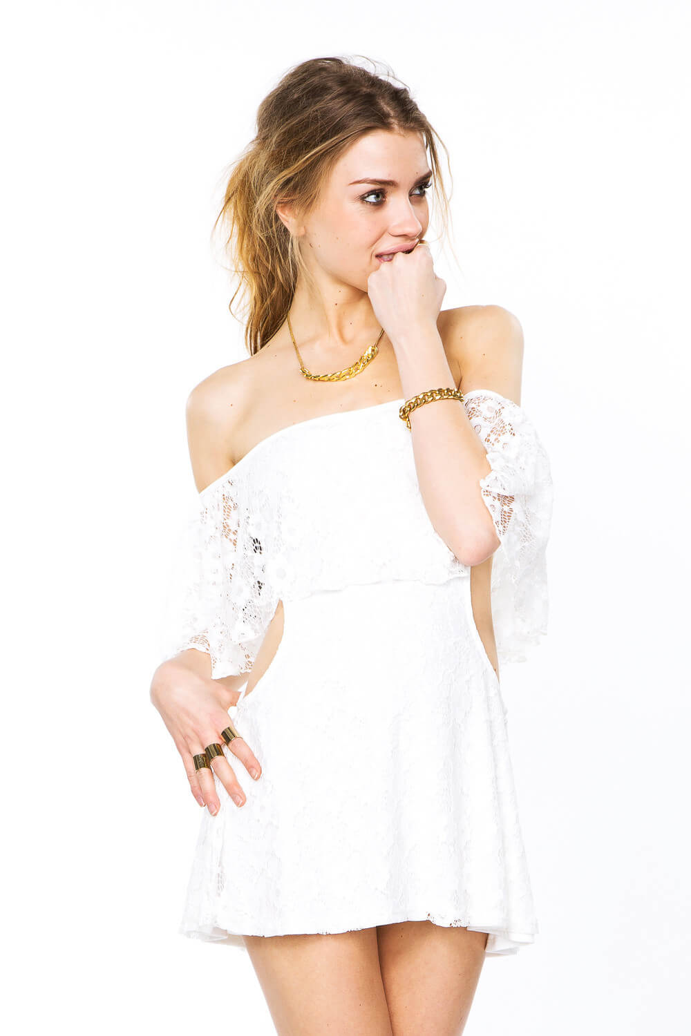 white daisy lace dress
