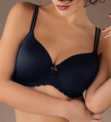 black t-shirt spacer bra